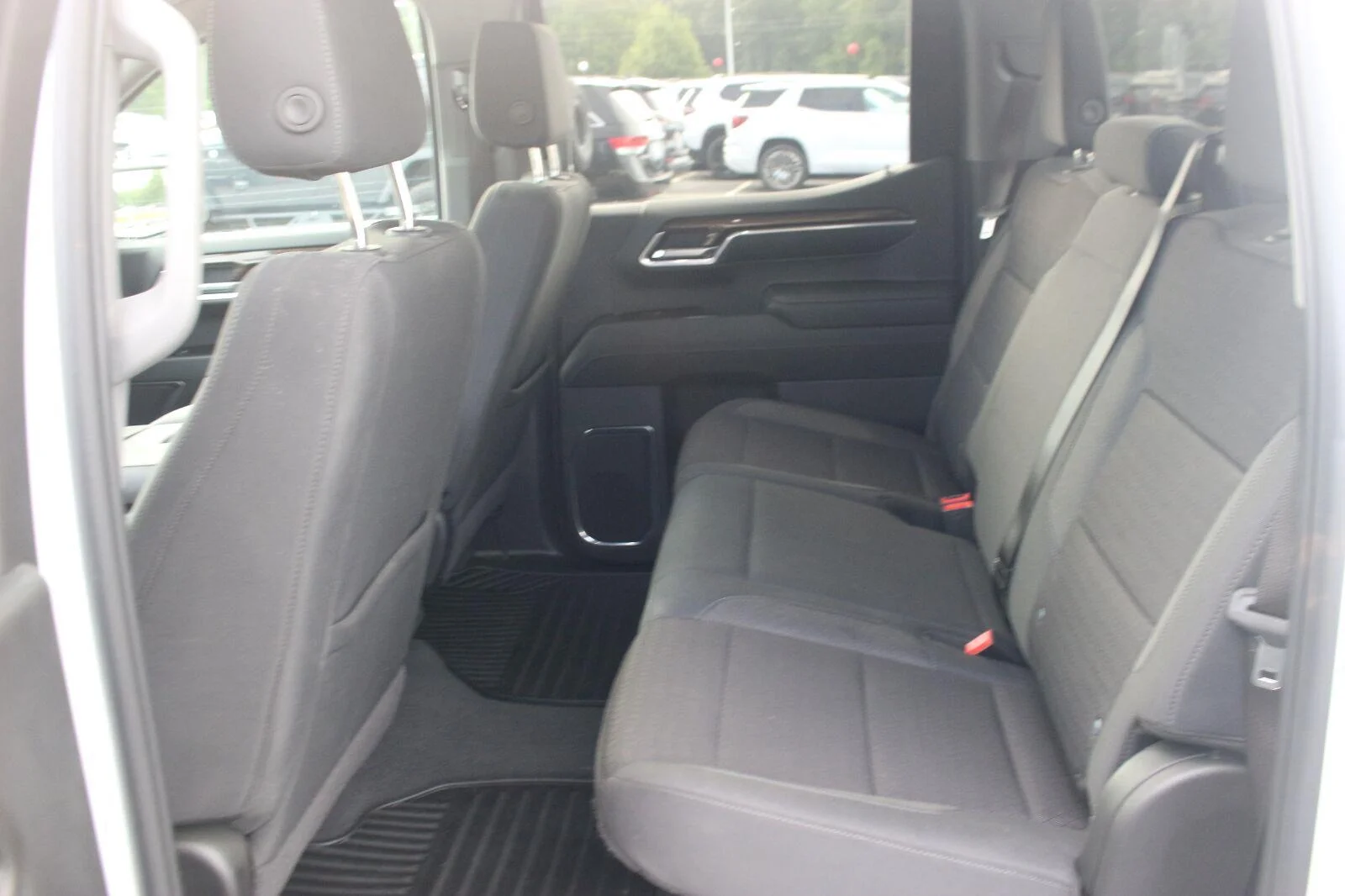 Used 2025 Summit White Chevrolet LT image 35