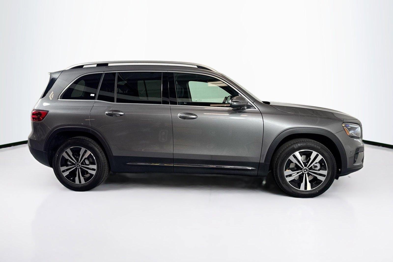 New 2026 Mountain Grey Metallic Mercedes-Benz GLB 250 image 4
