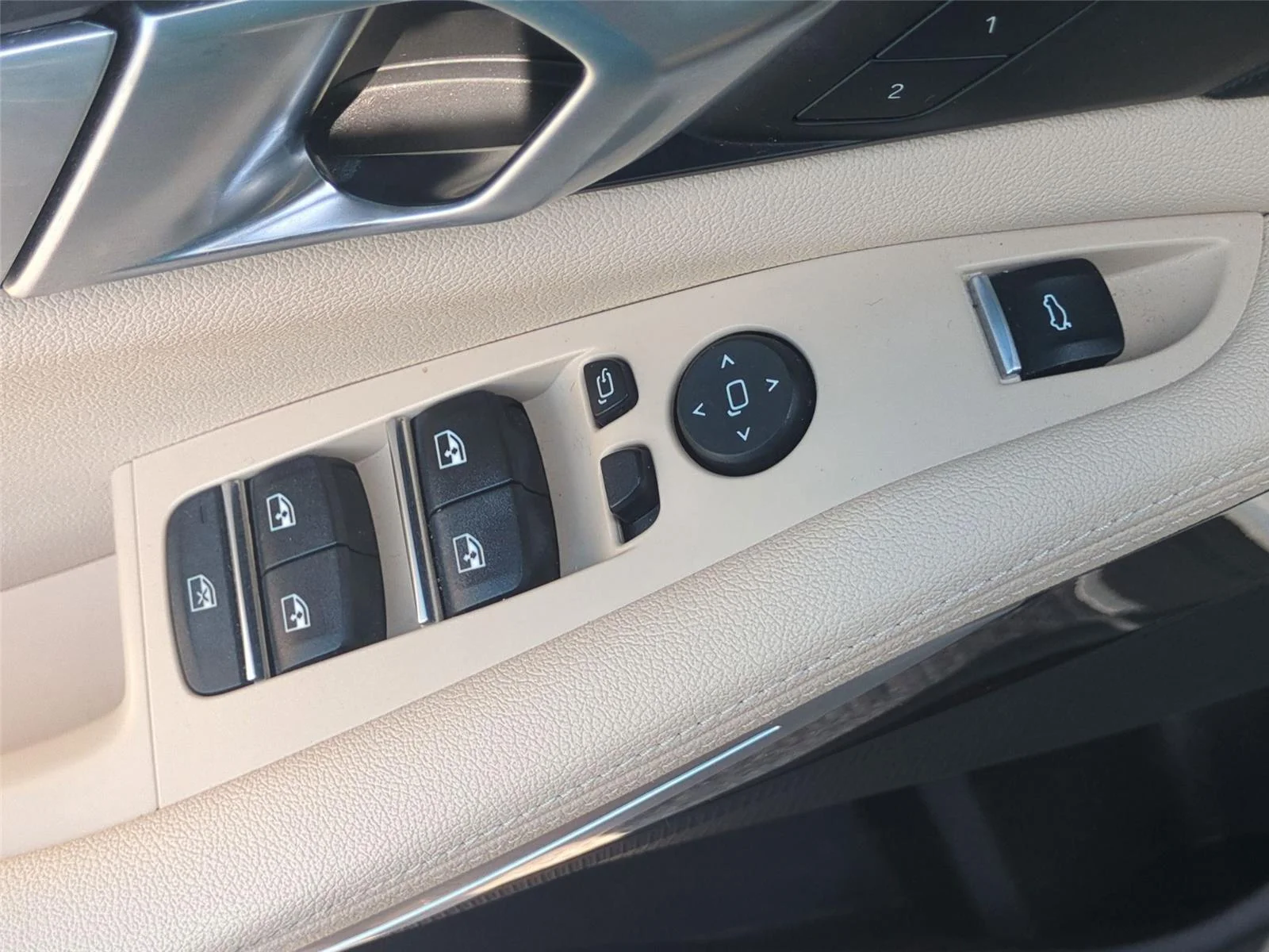 Used 2022 Alpine White BMW sDrive40i image 16
