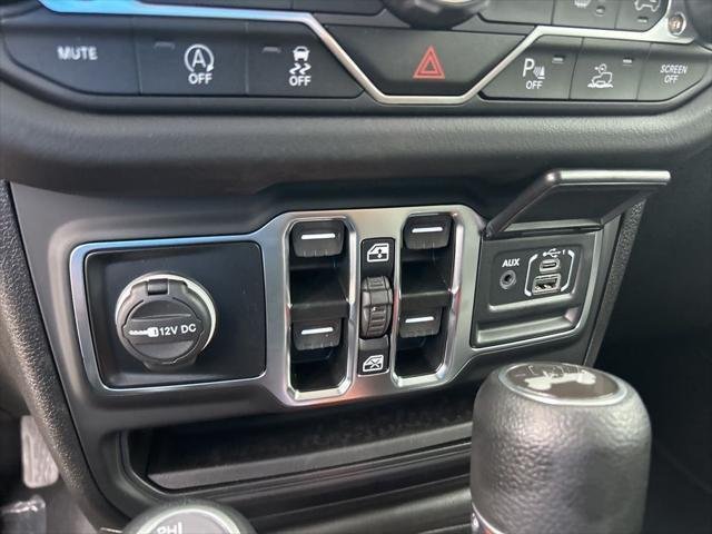 2025 Jeep Wrangler 4-Door Sahara - Photo 42