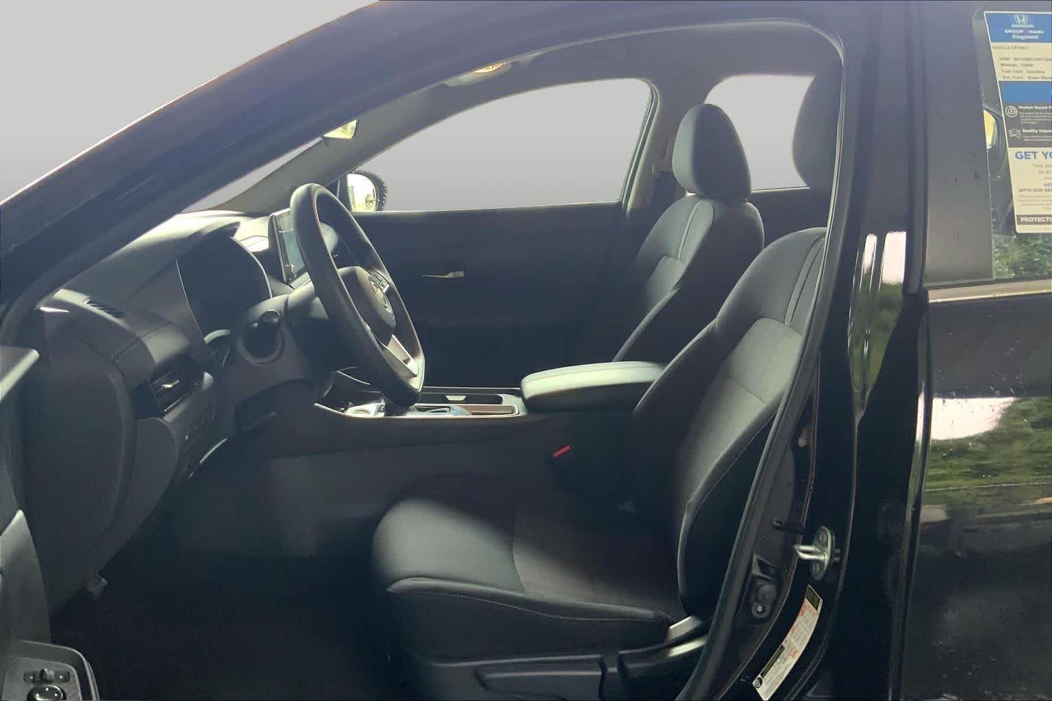 Used 2024 Super Black Nissan SV image 8