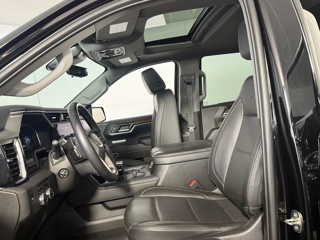 Used 2024 Onyx Black GMC Denali image 22