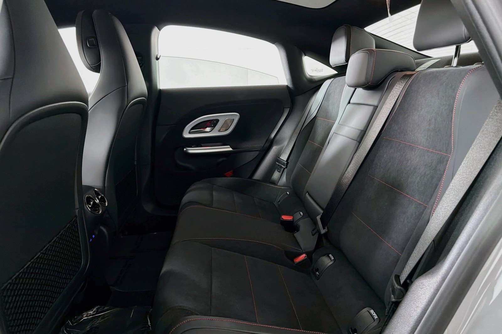 New 2027 MANUFAKTUR Alpine Grey Mercedes-Benz CLA 350 Electric image 7