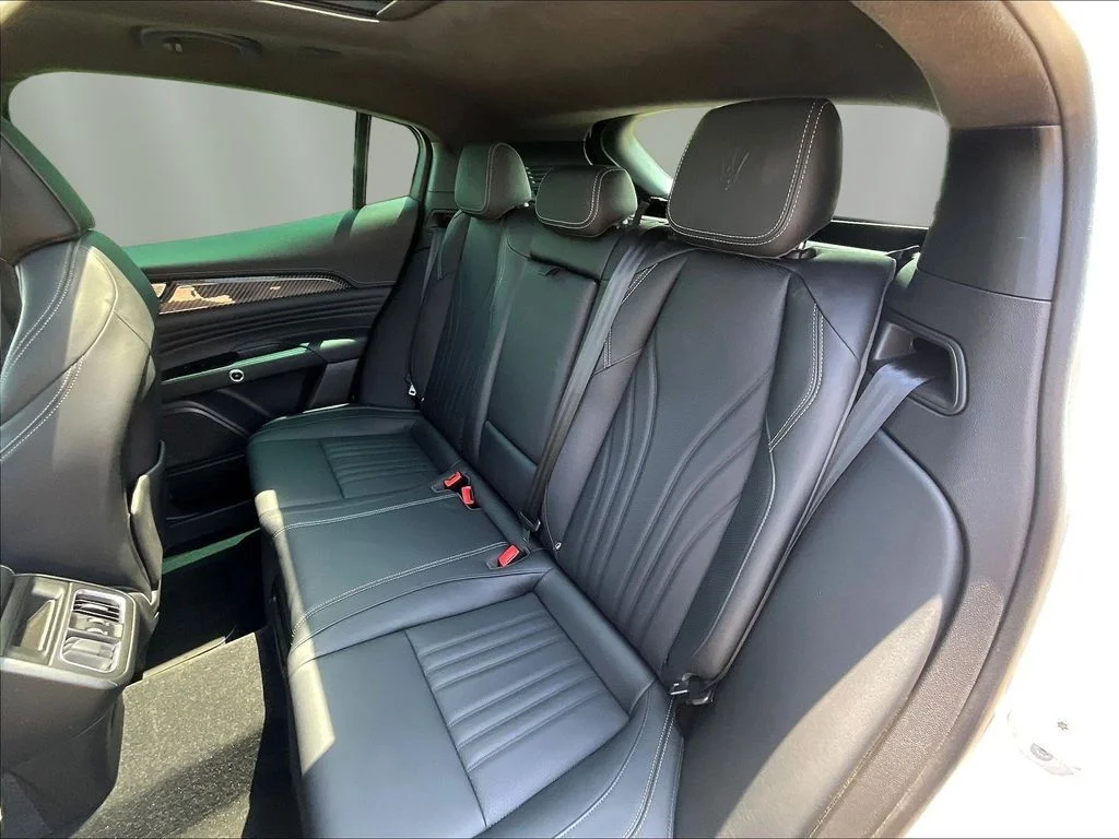 Used 2023 Bianco Maserati Modena image 22