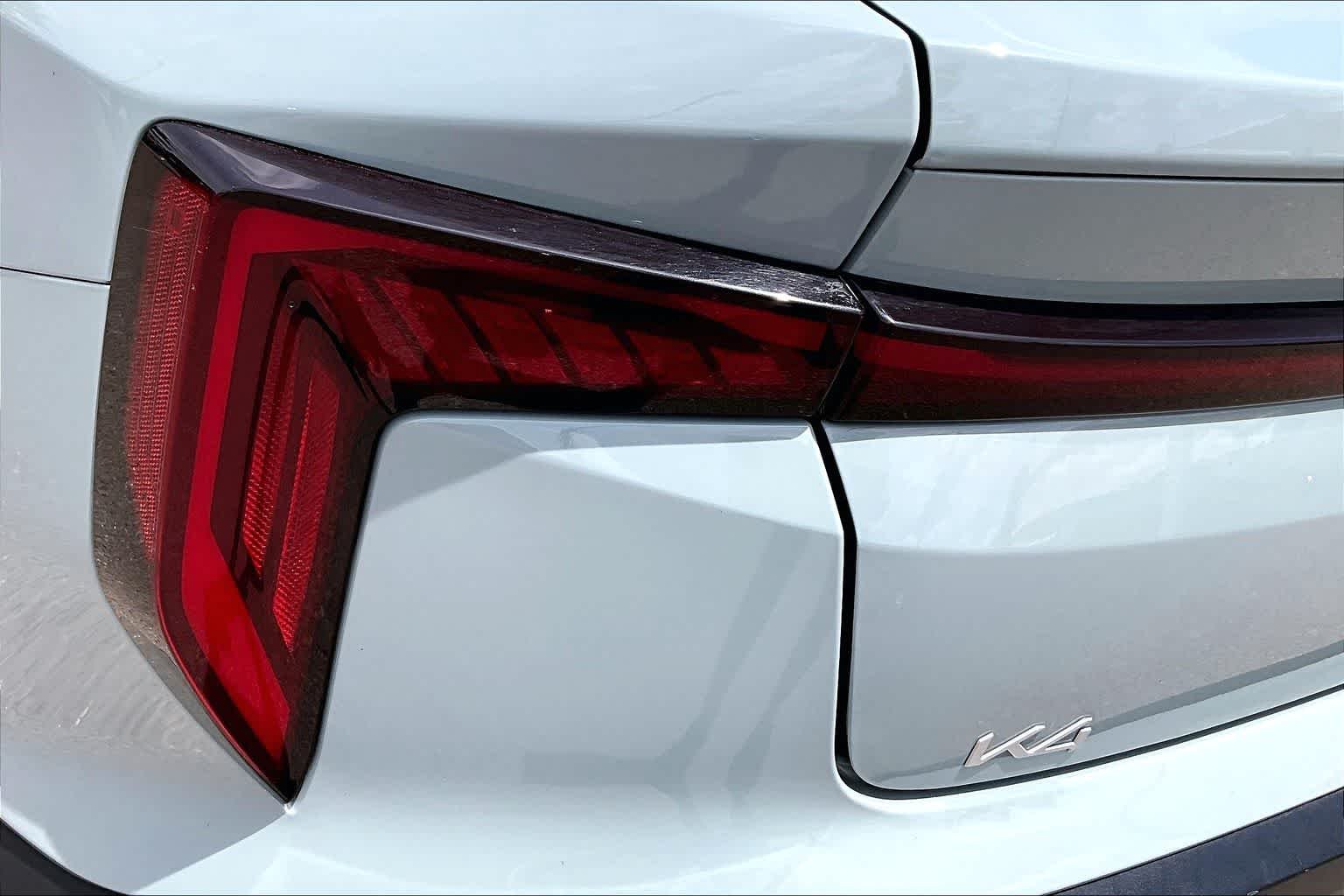 Used 2025 Morning Haze Kia LXS image 29