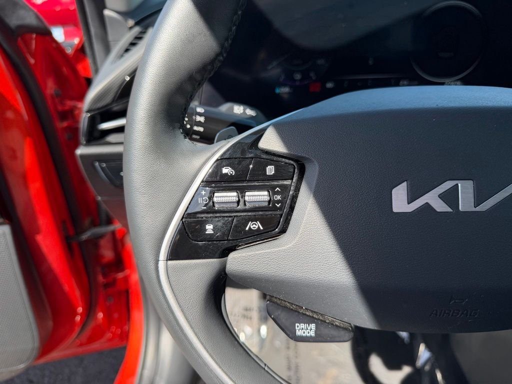 Used 2023 Fire Orange Kia Wind image 16