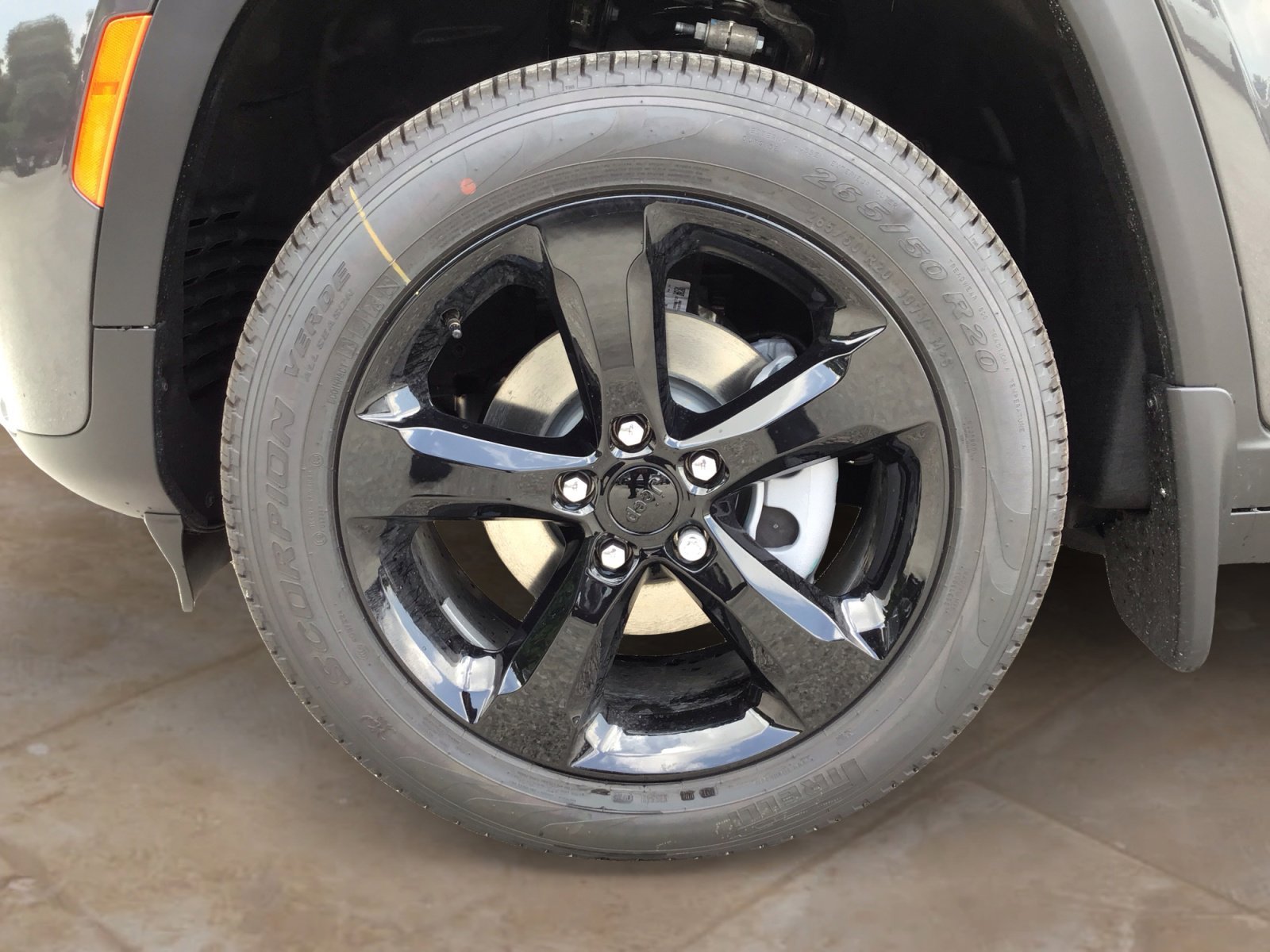 New 2026 Baltic Gray Metallic Clearcoat Jeep Limited image 30