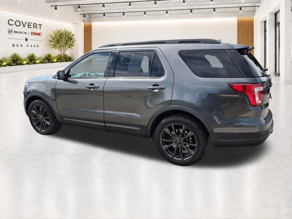 Used 2018 Gray Ford XLT image 8