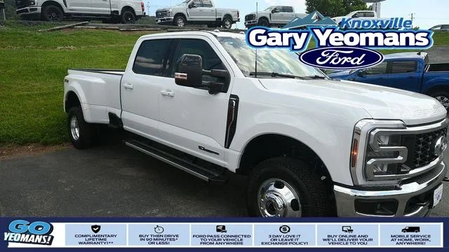 New 2026 Oxford White Ford F-350® Lariat® image 1