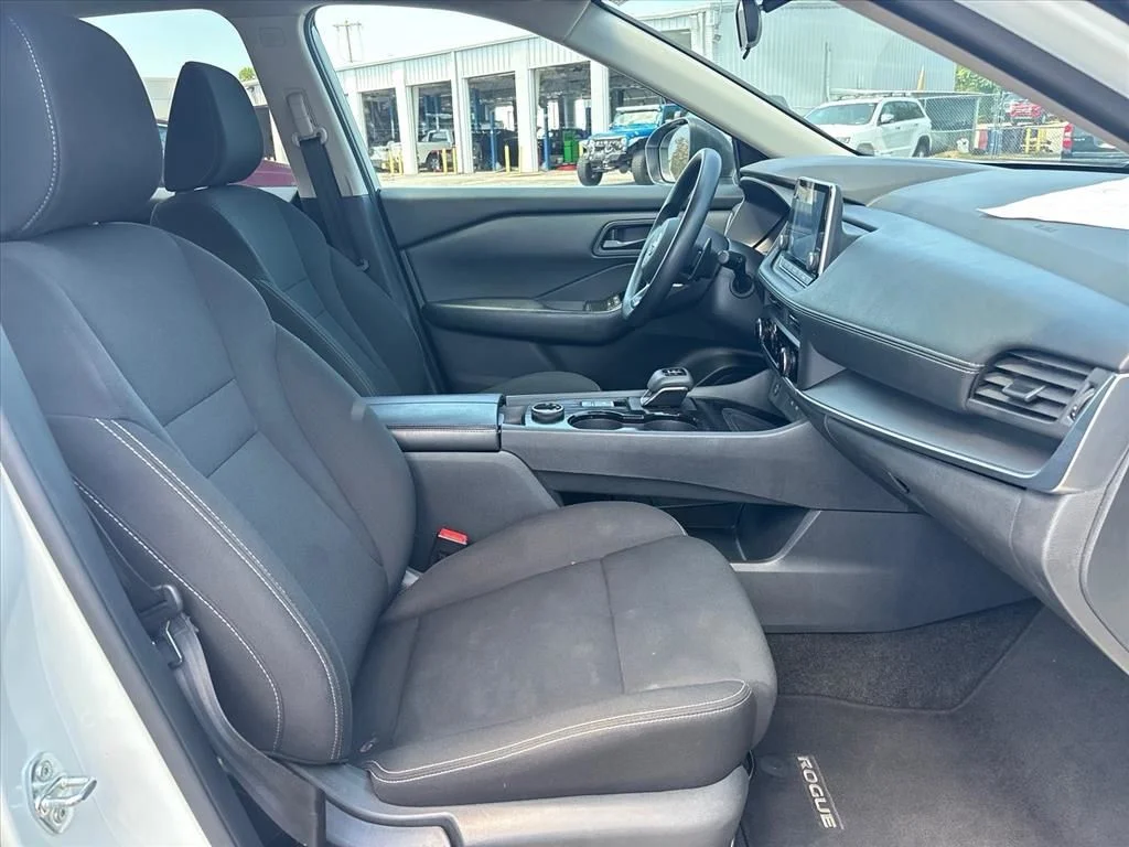 Used 2024 White Nissan S image 14