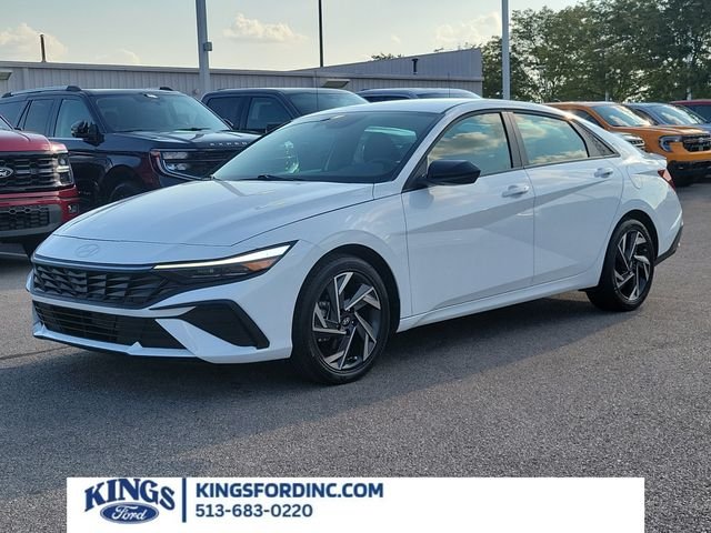 Certified Used 2025 White Hyundai SEL Sport image 1