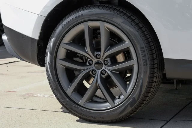 New 2026  Land Rover SE image 68