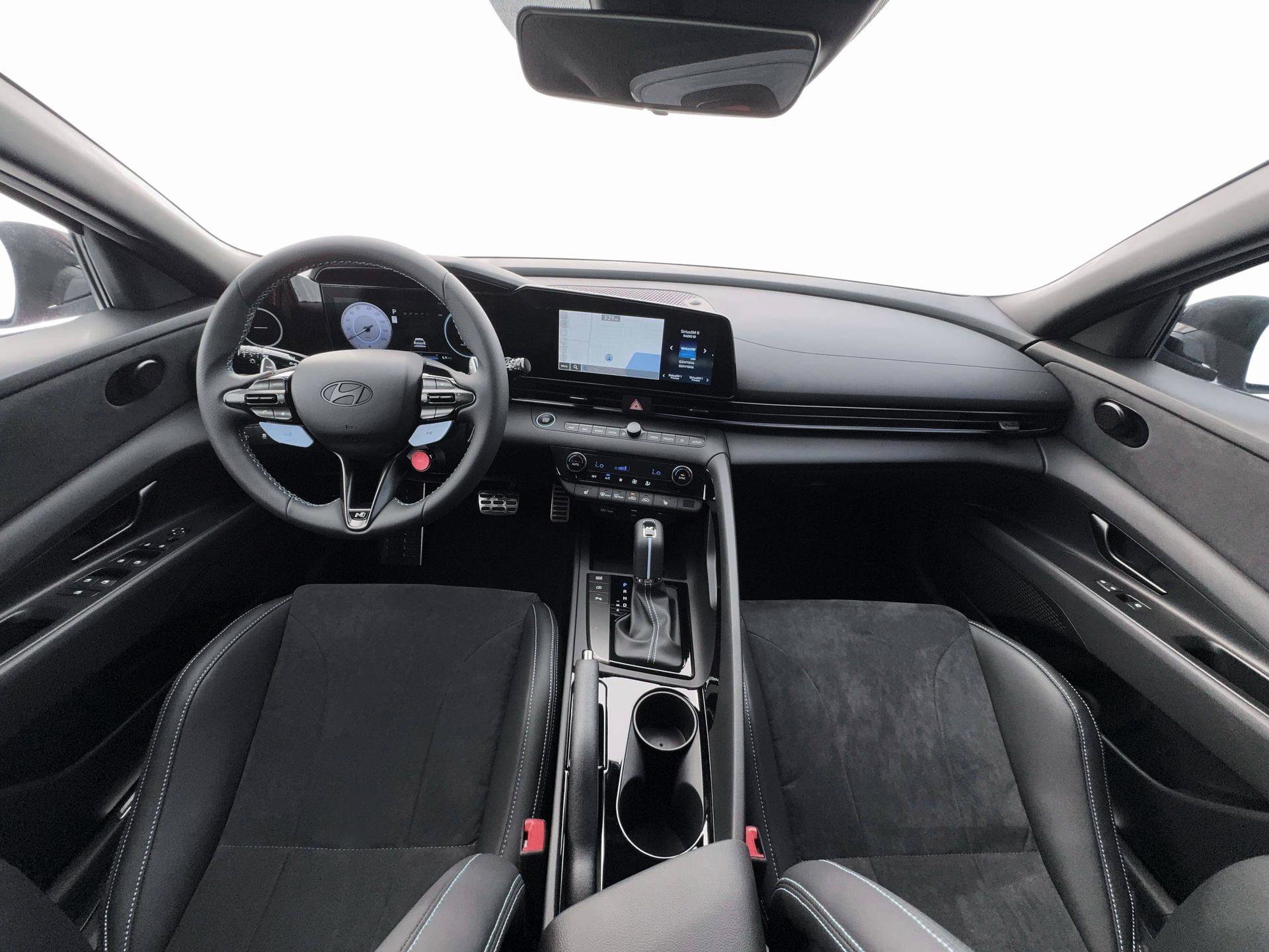 New 2026 Atlas White Hyundai Base image 13