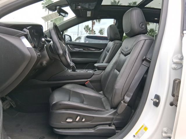 Used 2021 Crystal White Tricoat Cadillac Premium Luxury image 19