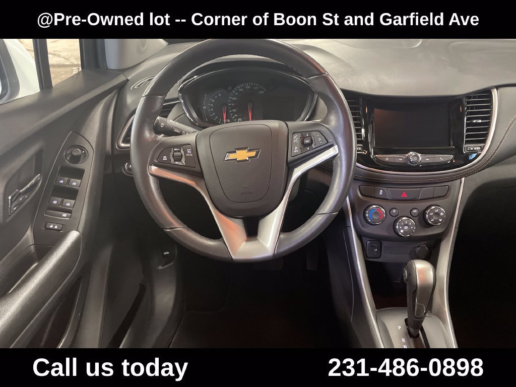 Used 2022 Summit White Chevrolet LT image 18