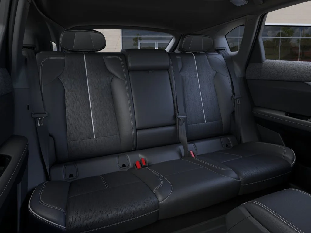 2026 Cadillac OPTIQ Premium Luxury - Photo 17