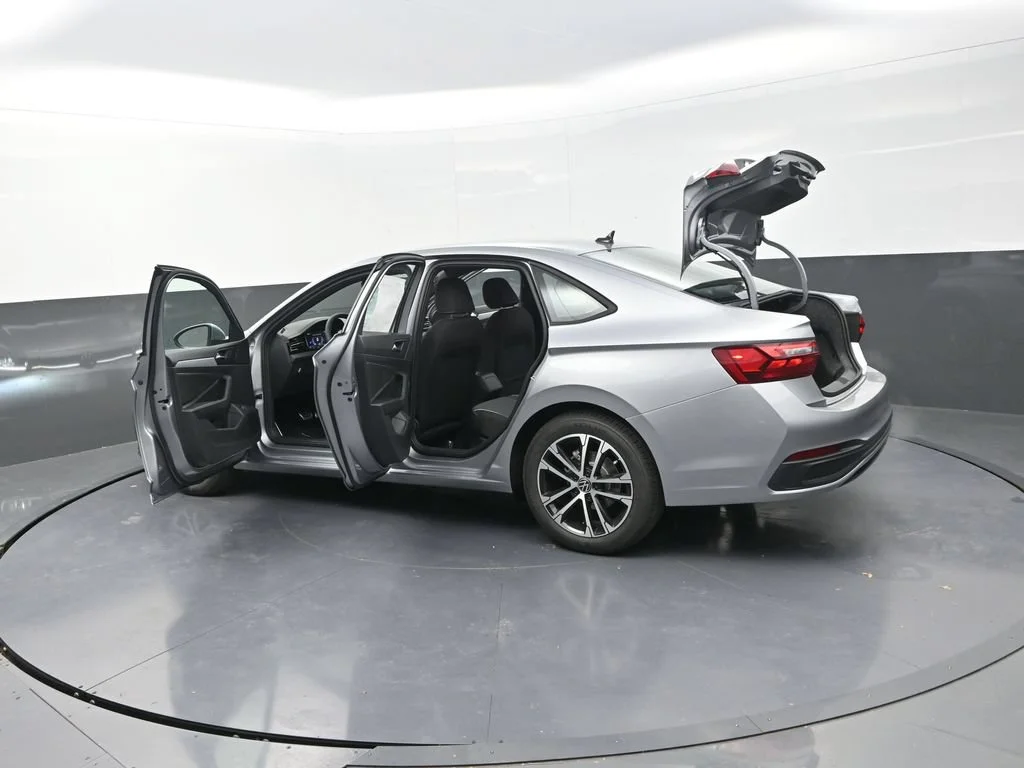 Used 2026  Volkswagen 1.5T Sport image 33