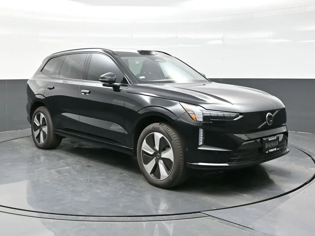 2025 Volvo EX90 Twin Motor Plus 7-Seater's photo