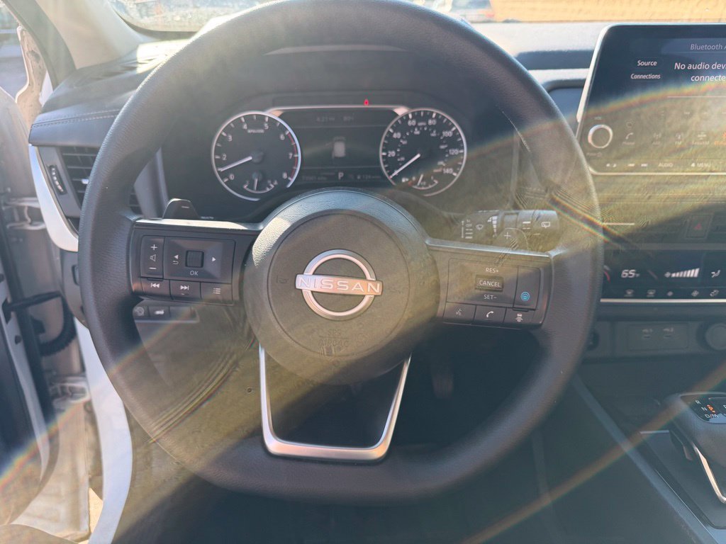 Used 2024 White/off-white Nissan SV image 23