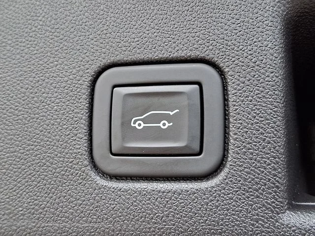 Used 2024 Red Chevrolet LT image 31