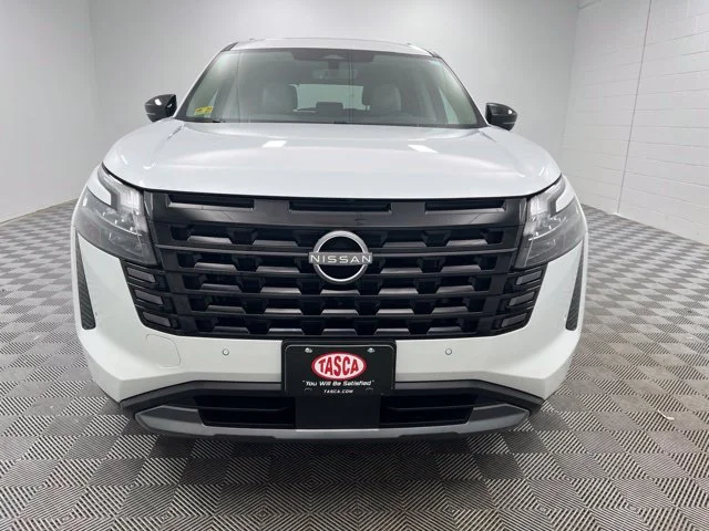 Used 2026 White Nissan SL image 3