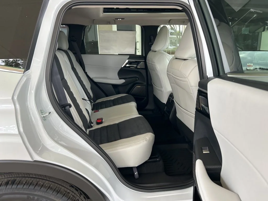 New 2026 White Mitsubishi SE 1.5T 2WD image 24