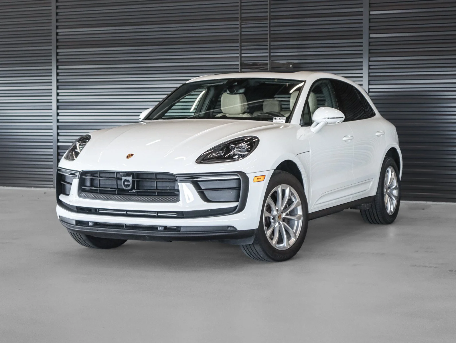 2023 Porsche Macan
