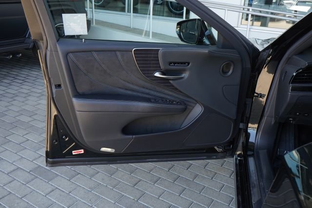 Used 2020 Black Lexus 500 Base image 15