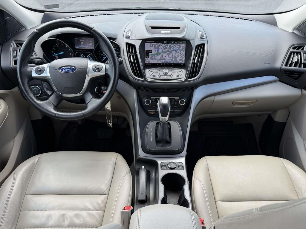 Used 2015 Gray Ford SE image 17