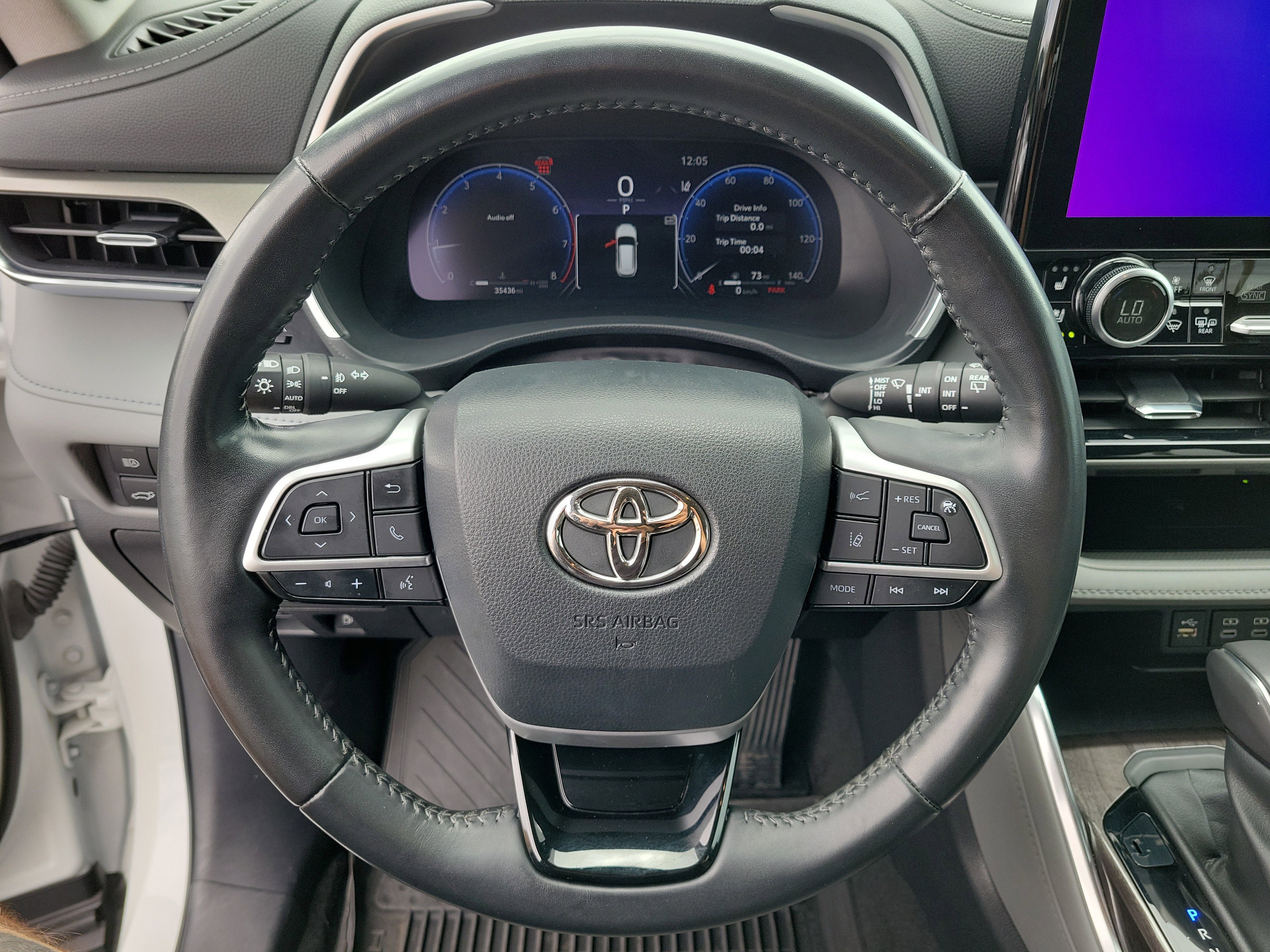 Used 2023 Wind Chill Pearl Toyota0 Limited image 22