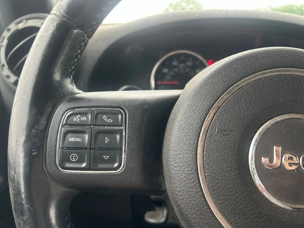 Used 2014 Gray Jeep Unlimited Sport image 15