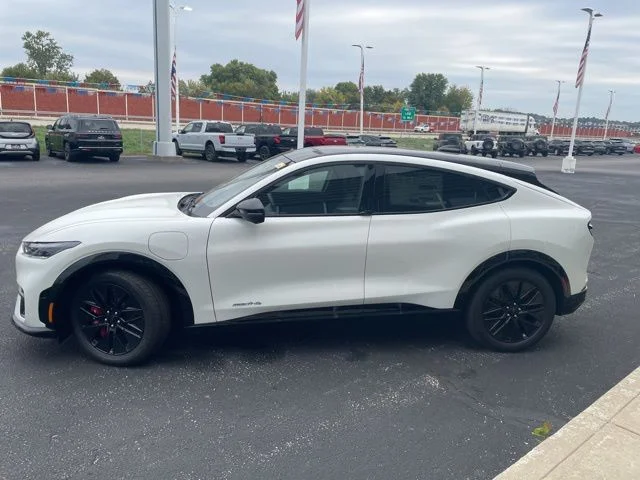 New 2025 Star White Metallic Tri-coat Ford Premium image 5