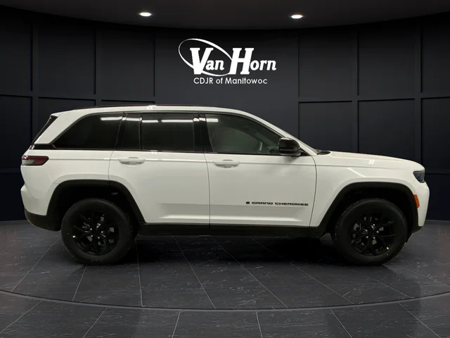 New 2026 Bright White Clear-Coat Exterior Paint Jeep Altitude image 2