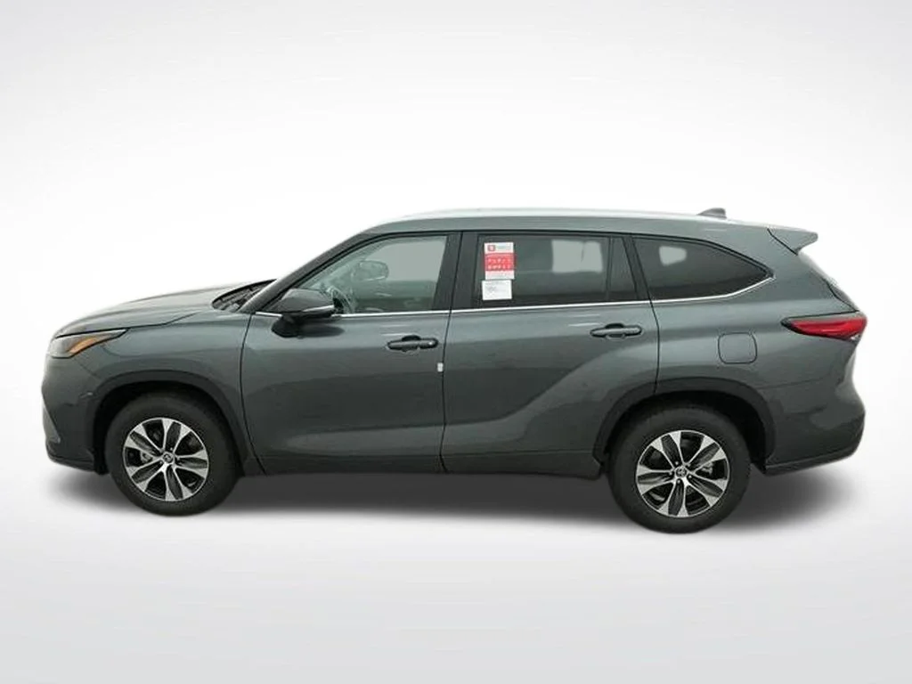 Used 2023 Gray Toyota XLE image 4