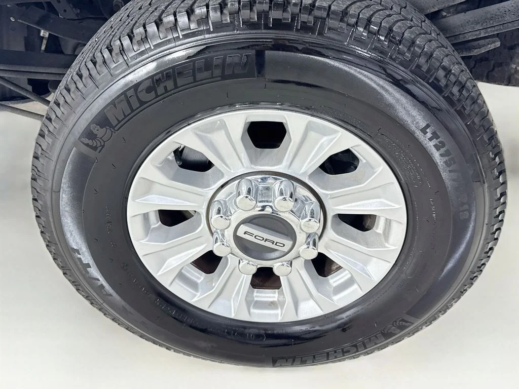 Used 2022 Oxford White Ford XLT image 38