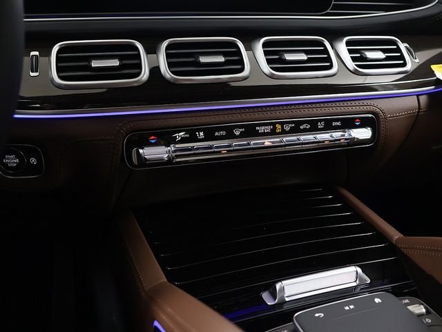 New 2026 MANUFAKTUR Moonlight White Metallic Mercedes-Benz GLE 350 image 25