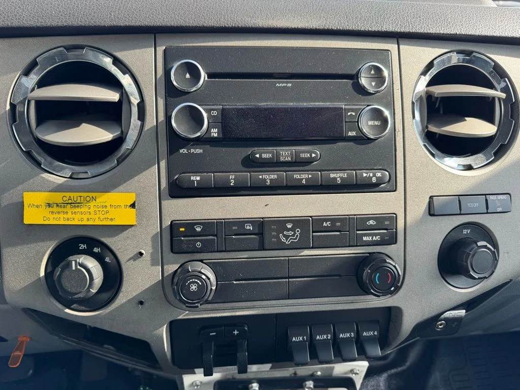 2015 Ford F-550 - Photo 15