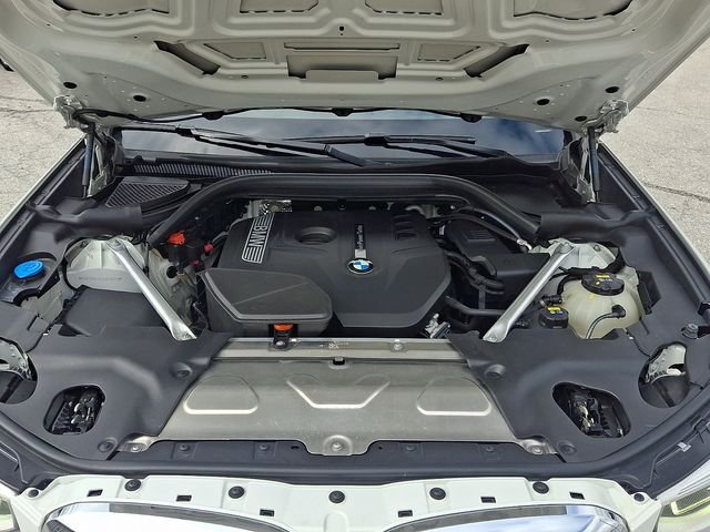 Used 2018 White BMW xDrive30i image 29