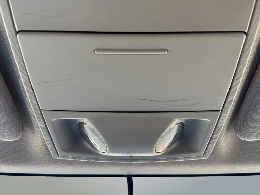 Used 2015 Silver Dodge SE image 27