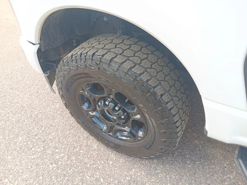 Used 2024 Oxford White Ford XLT image 10