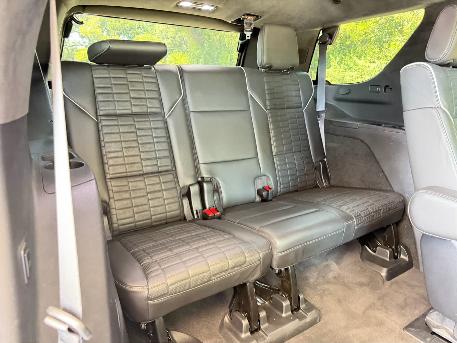 Used 2022 Black Raven Cadillac Sport Platinum image 16