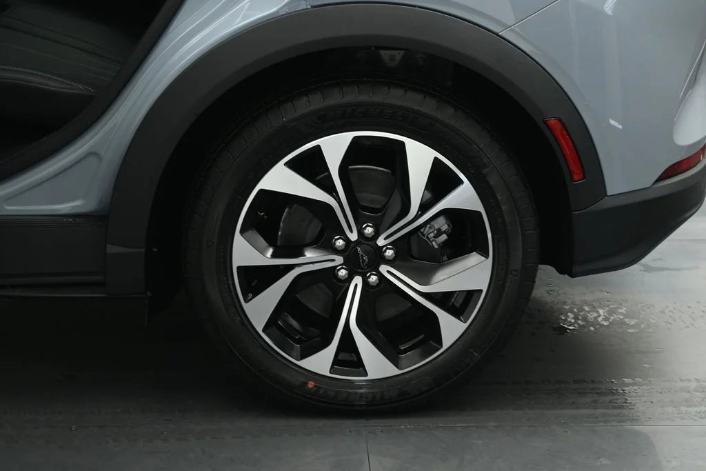 New 2026 Gray Ford Select image 20