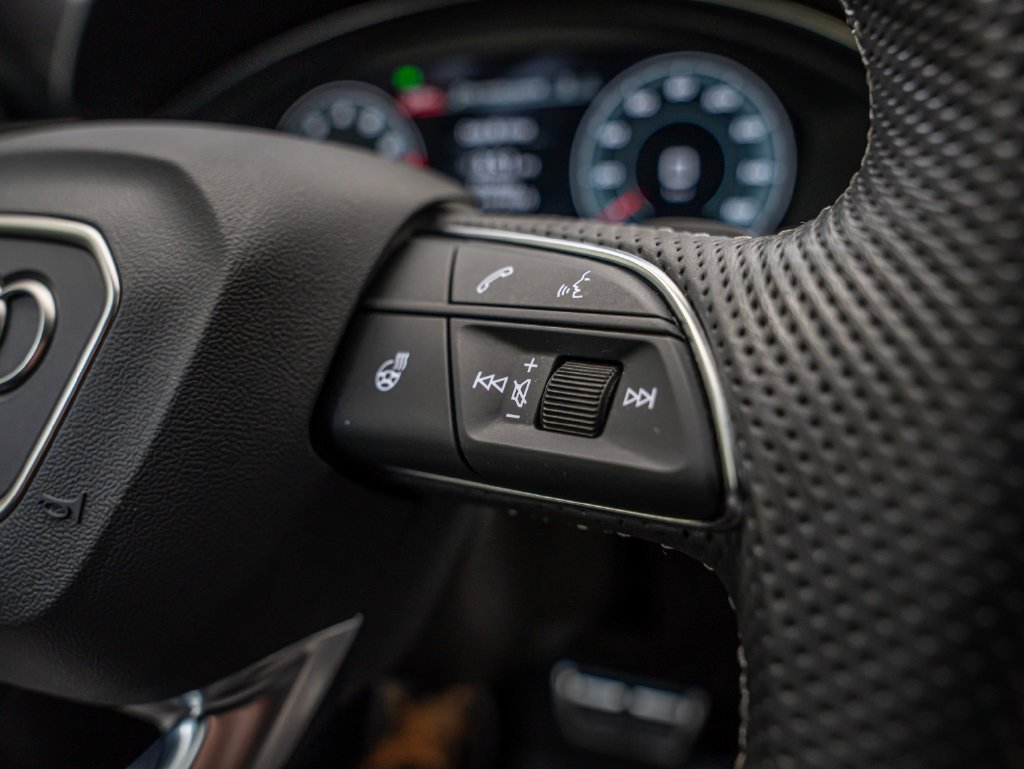 Used 2024 Mythos Black Metallic Audi Premium Plus image 32