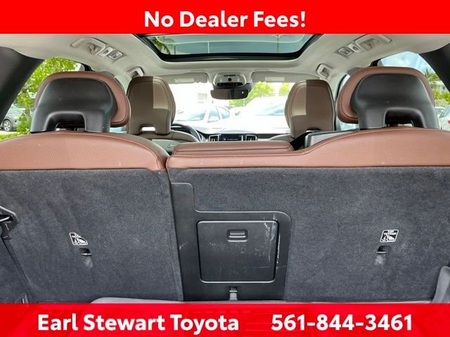 Used 2019 White Volvo T5 Momentum image 15