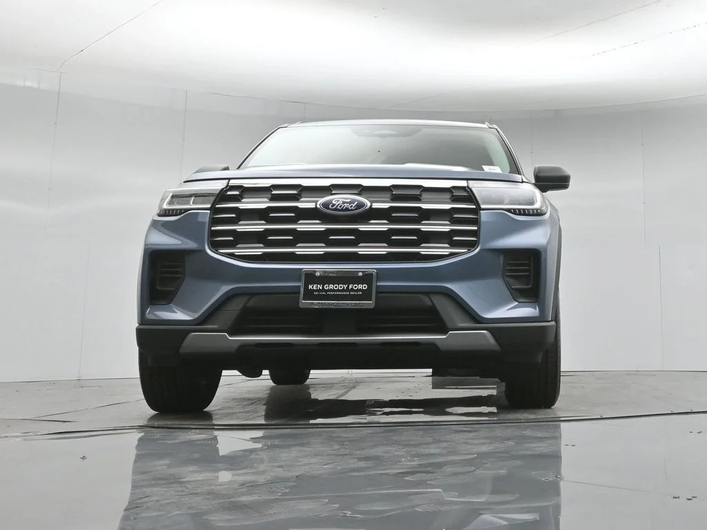 New 2026 Vapor Blue Metallic Ford Active image 45