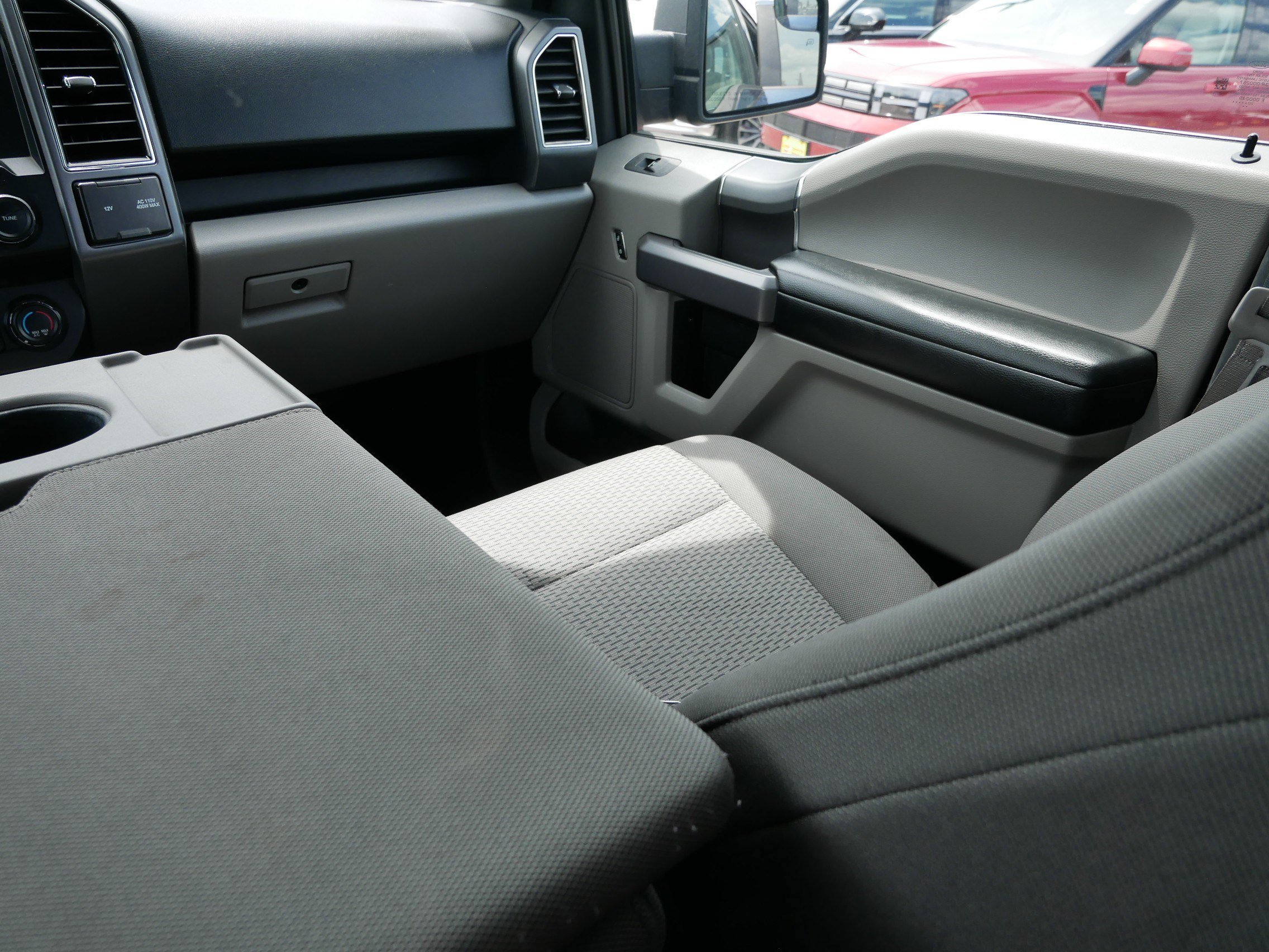 2020 Ford F-150 XLT - Photo 11