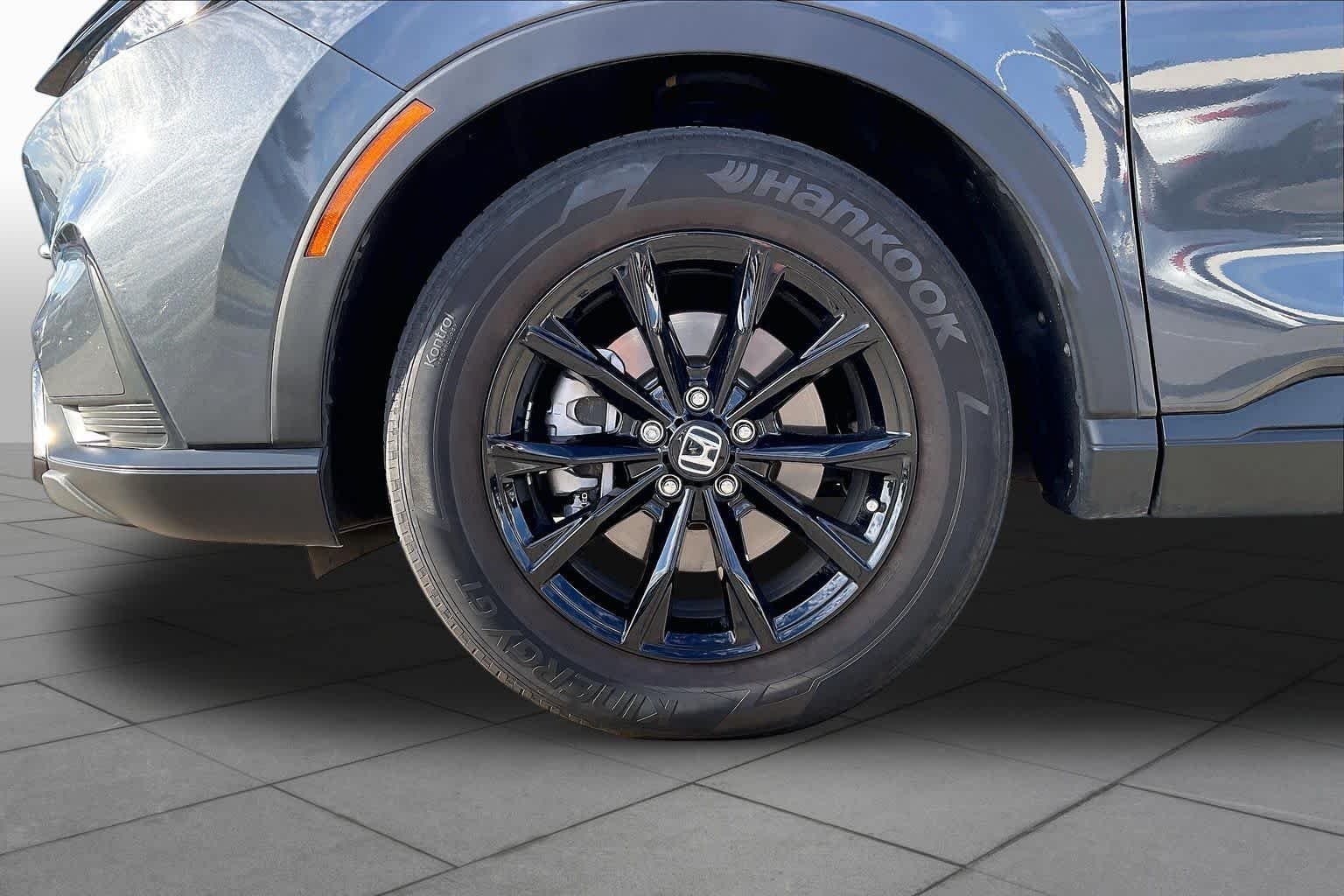 Used 2023 Meteorite Gray Metallic Honda Sport image 11