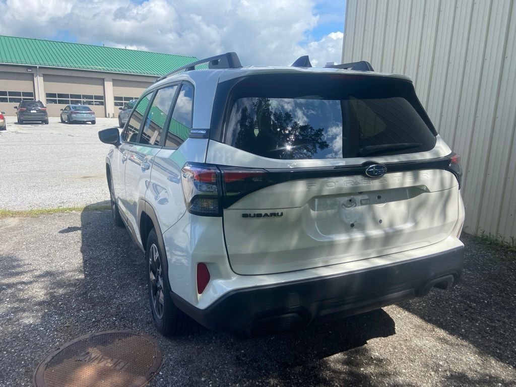Used 2025 Crystal White Pearl Subaru Premium image 4
