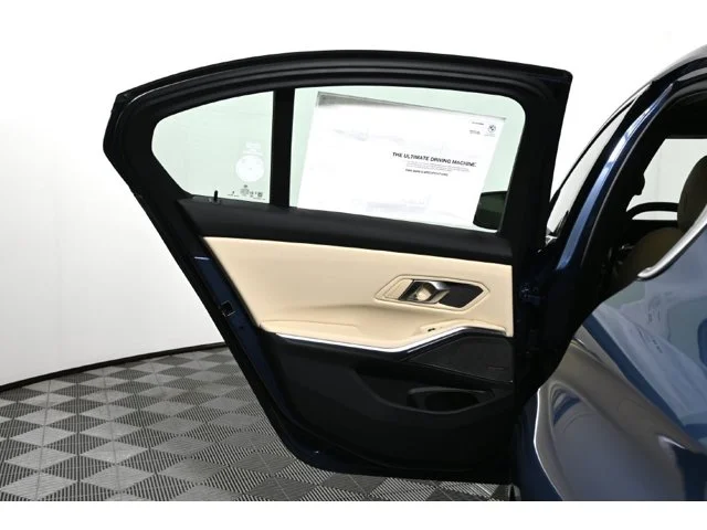 New 2026 Arctic Race Blue metallic BMW 330i xDrive image 32