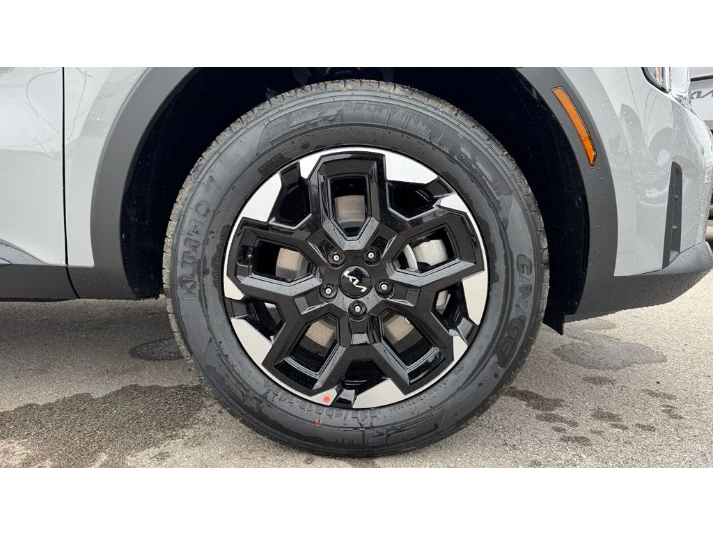 New 2026 Wolf Gray Kia S image 30